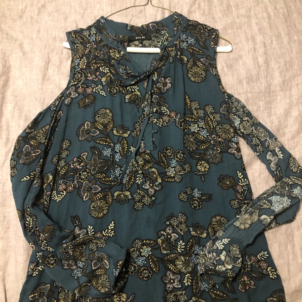 Miss Me open shoulder blouse
